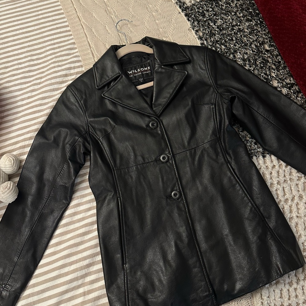 Wilson Women's Sleek Black Leather Jacket